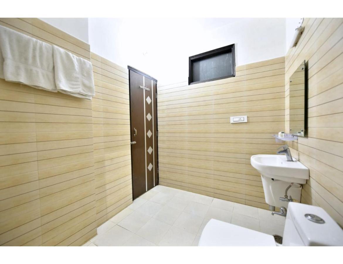 Hotel Dalhousie Grand Banikhet Kültér fotó
