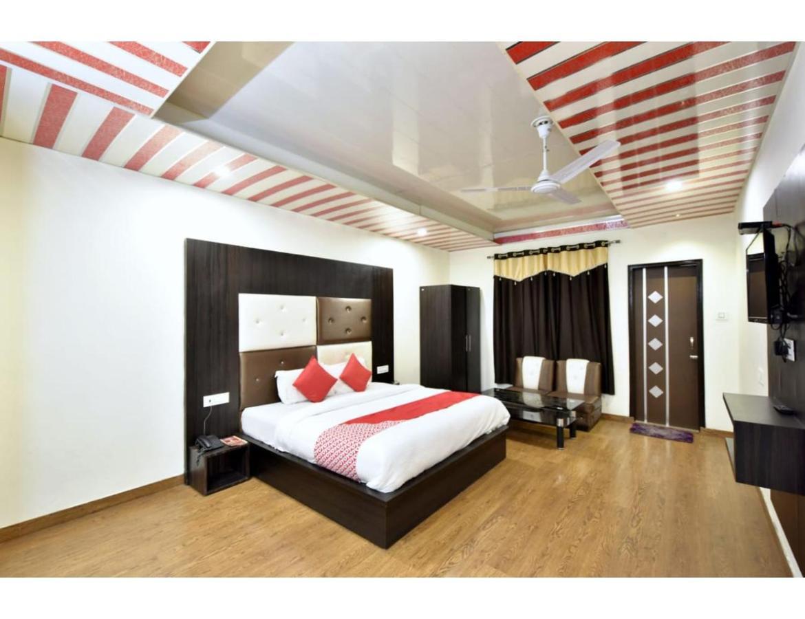 Hotel Dalhousie Grand Banikhet Kültér fotó
