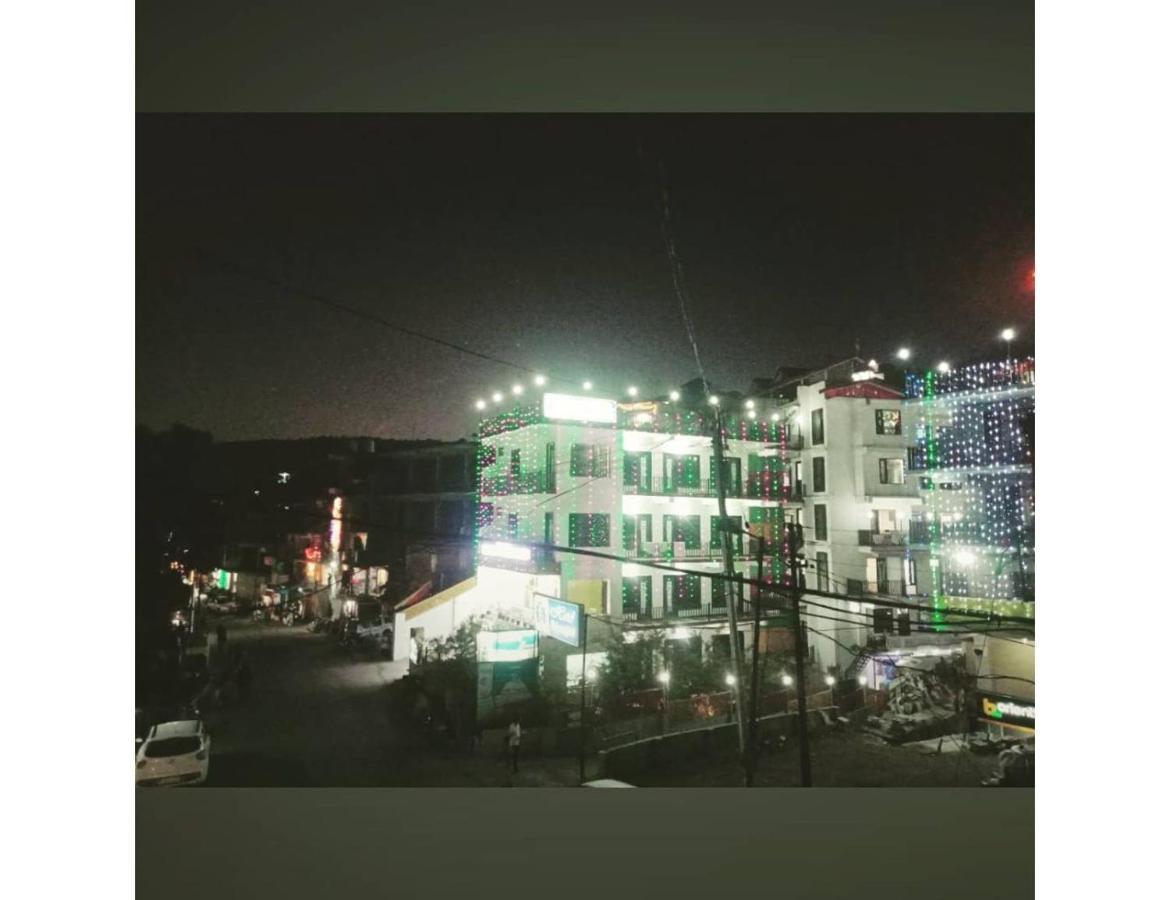 Hotel Dalhousie Grand Banikhet Kültér fotó