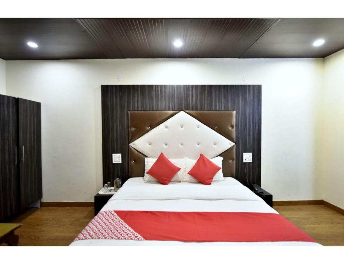 Hotel Dalhousie Grand Banikhet Kültér fotó